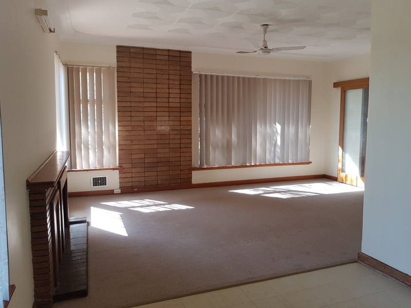 33 Martindale Avenue, Thornlie WA 6108