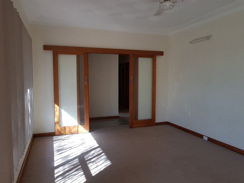 33 Martindale Avenue, Thornlie WA 6108