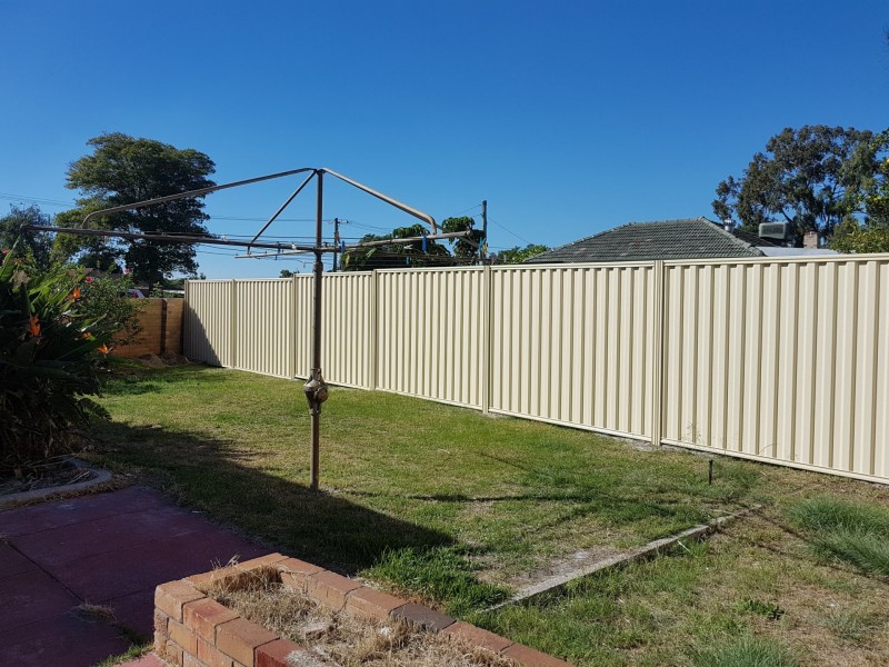 33 Martindale Avenue, Thornlie WA 6108