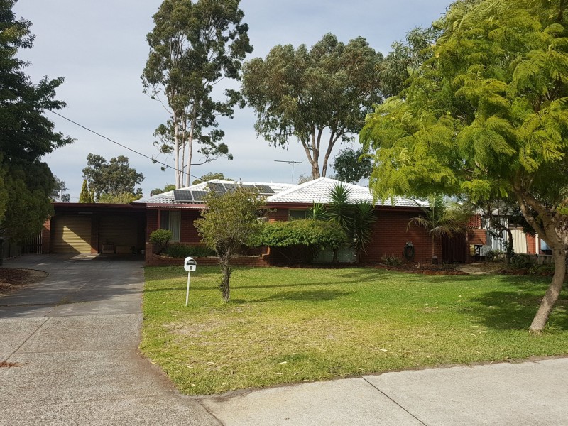 8 Penhurst Court, Thornlie WA 6108