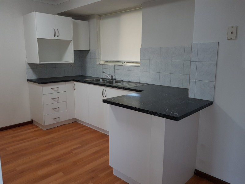 8 Penhurst Court, Thornlie WA 6108