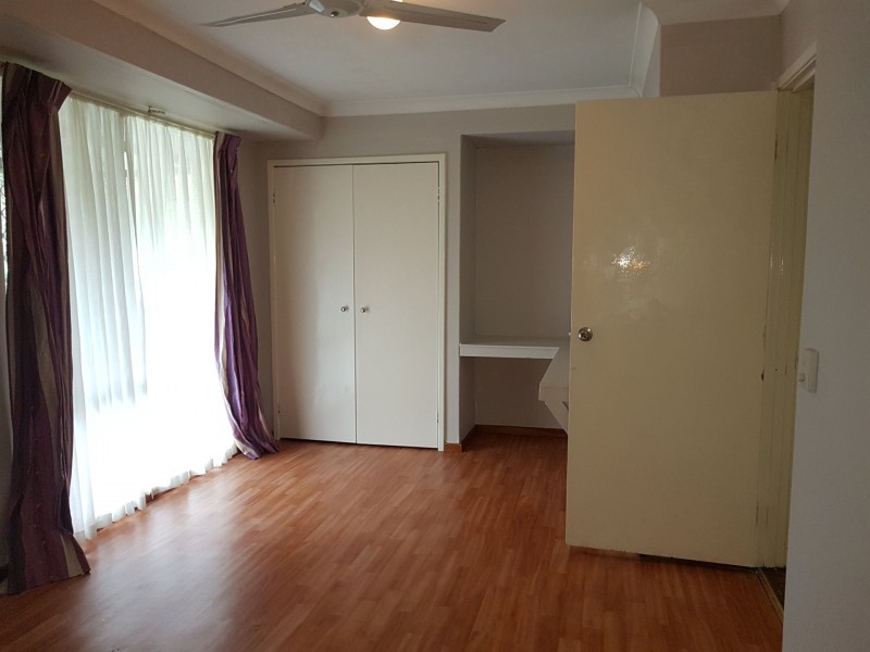 8 Penhurst Court, Thornlie WA 6108