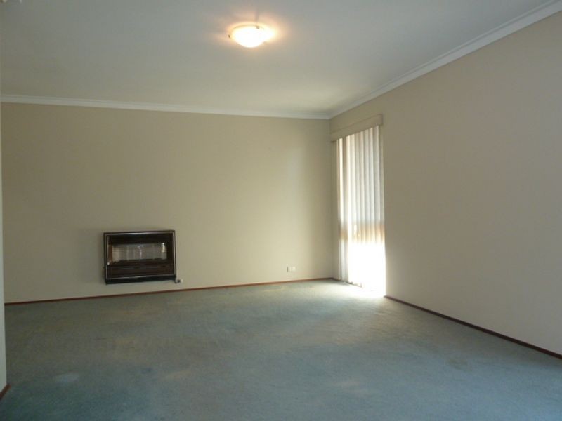 24 Rushbrook Way, Thornlie WA 6108