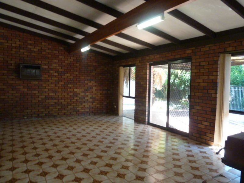 24 Rushbrook Way, Thornlie WA 6108