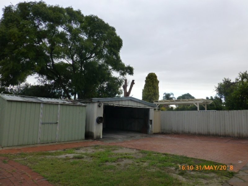 6 Probert Road, Thornlie WA 6108