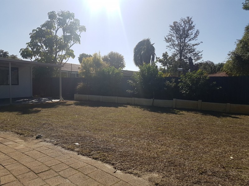 11 Lorenzo Street, Thornlie WA 6108