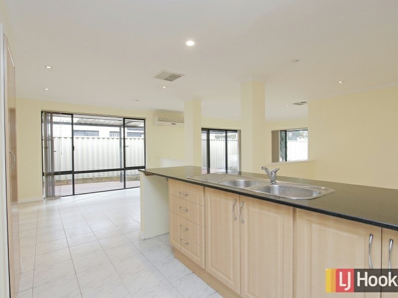 31 Lansdowne Entrance, Canning Vale WA 6155
