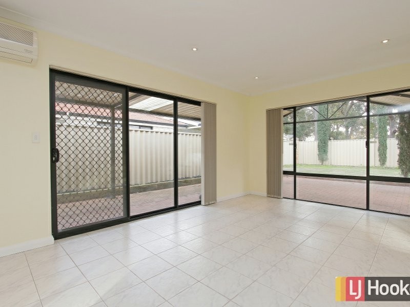 31 Lansdowne Entrance, Canning Vale WA 6155