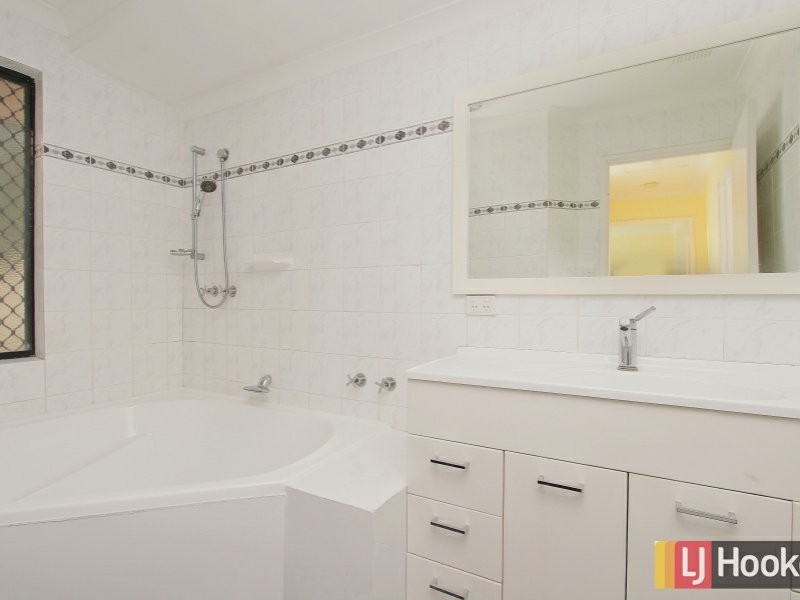 31 Lansdowne Entrance, Canning Vale WA 6155