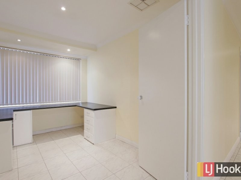 31 Lansdowne Entrance, Canning Vale WA 6155