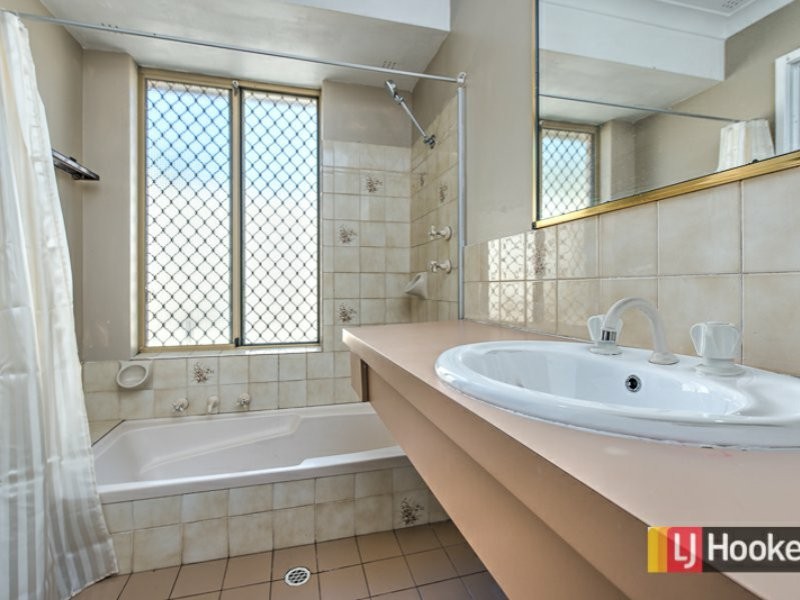 28 Kidman Court, Thornlie WA 6108