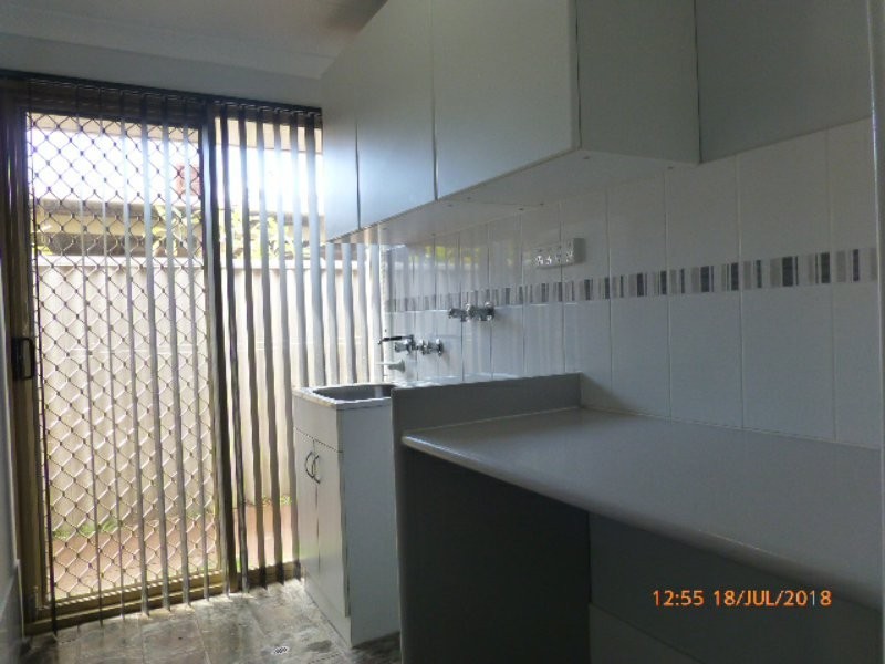 4 Barlee Close, Thornlie WA 6108