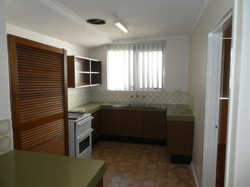 28 Currawong Way, Thornlie WA 6108