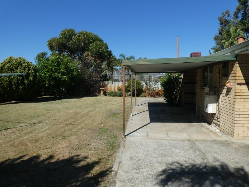28 Currawong Way, Thornlie WA 6108