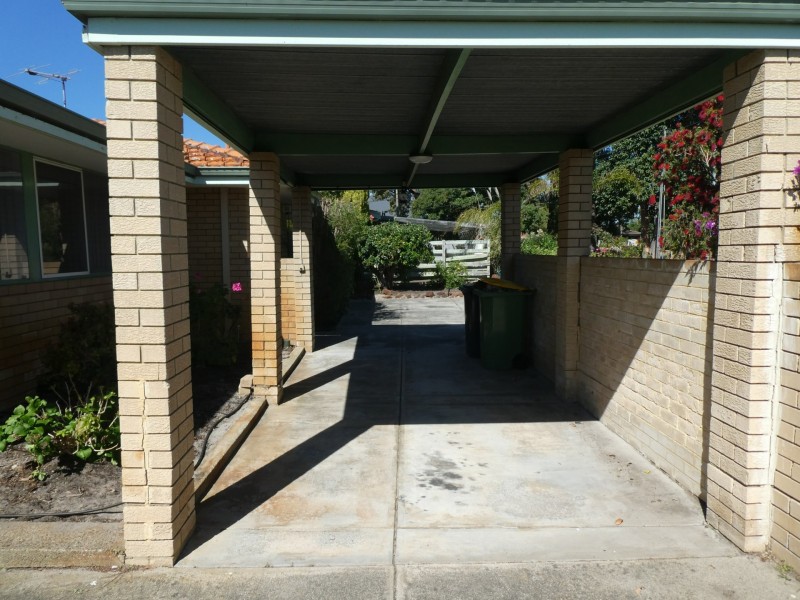 28 Currawong Way, Thornlie WA 6108