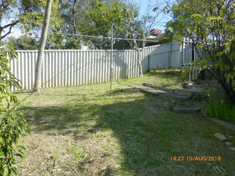 17 Jacqueline Drive, Thornlie WA 6108