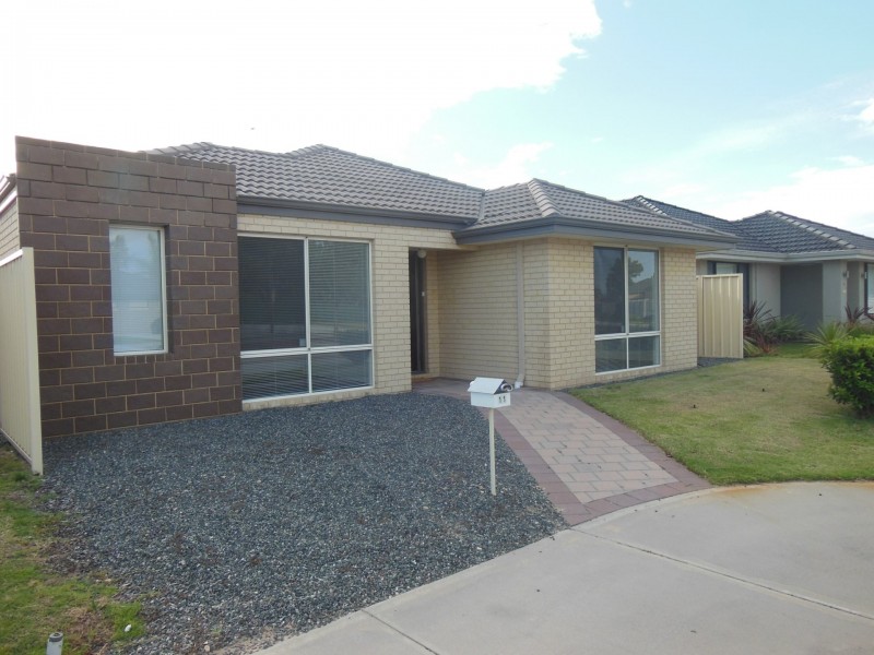 11 Glenariff Boulevard, Canning Vale WA 6155