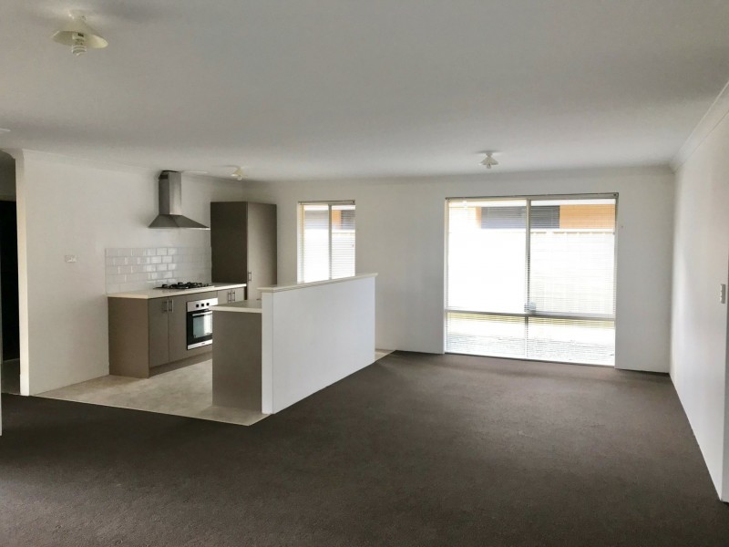 11 Glenariff Boulevard, Canning Vale WA 6155