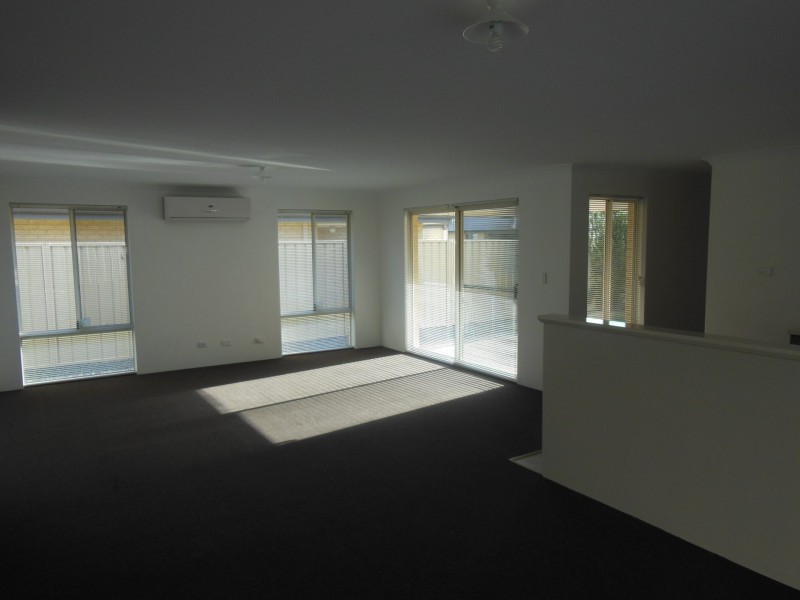 11 Glenariff Boulevard, Canning Vale WA 6155