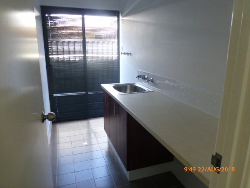 9 Jefferson Way, Piara Waters WA 6112