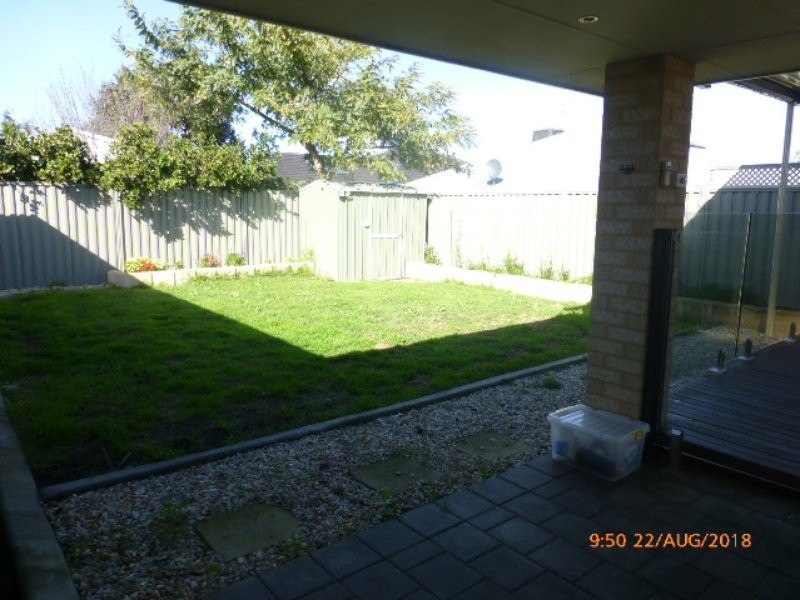 9 Jefferson Way, Piara Waters WA 6112