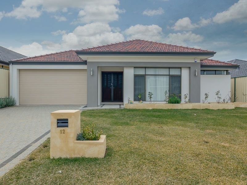12 Juncea Way, Hammond Park WA 6164