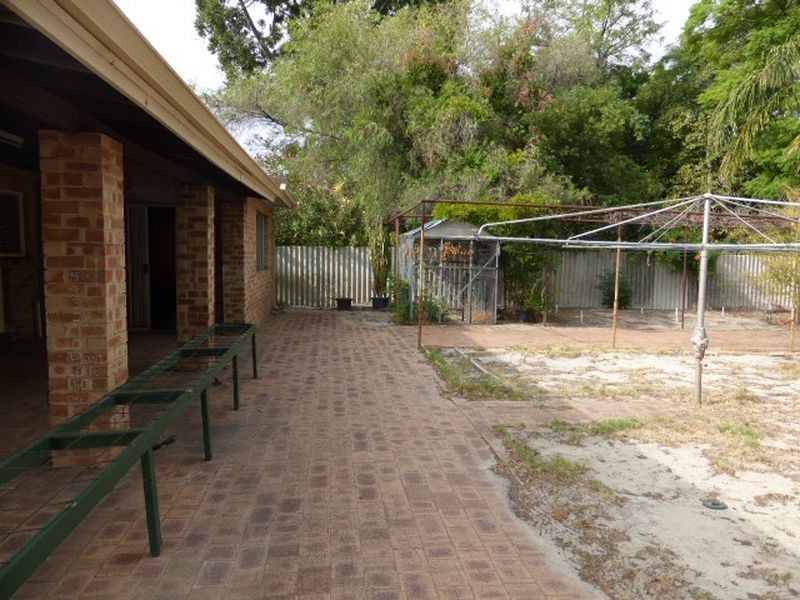 40 Berehaven Avenue, Thornlie WA 6108