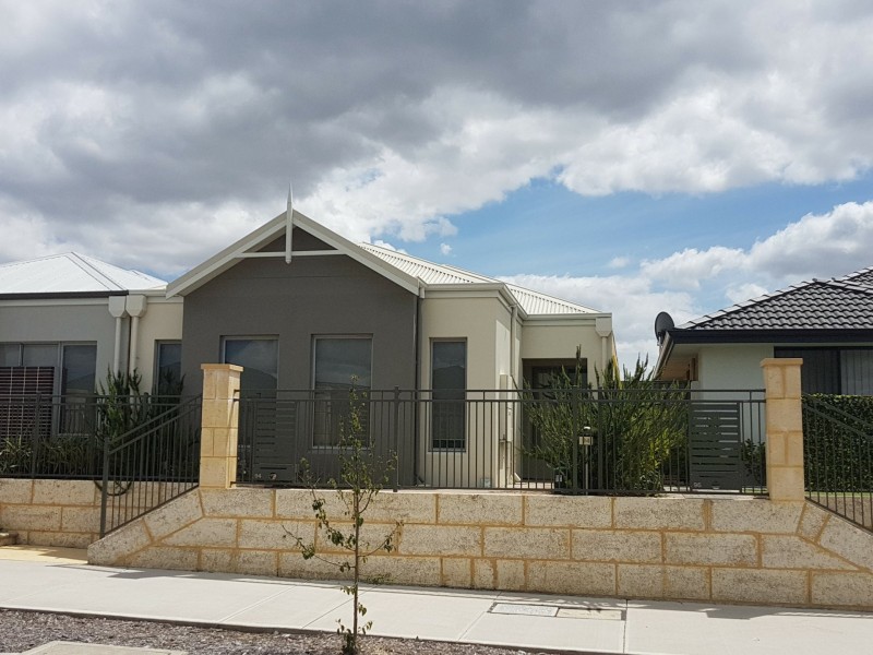 94 Yellowwood Avenue, Piara Waters WA 6112