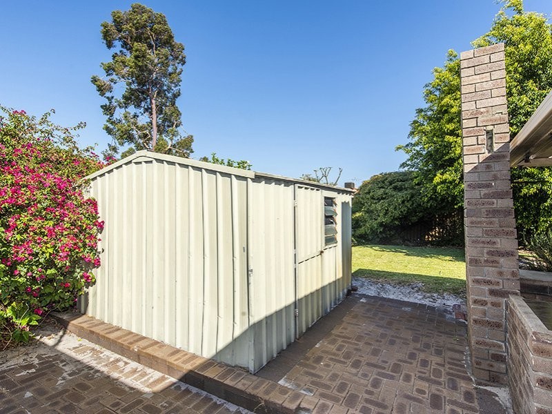 43 Ravenslea Drive, Parkwood WA 6147