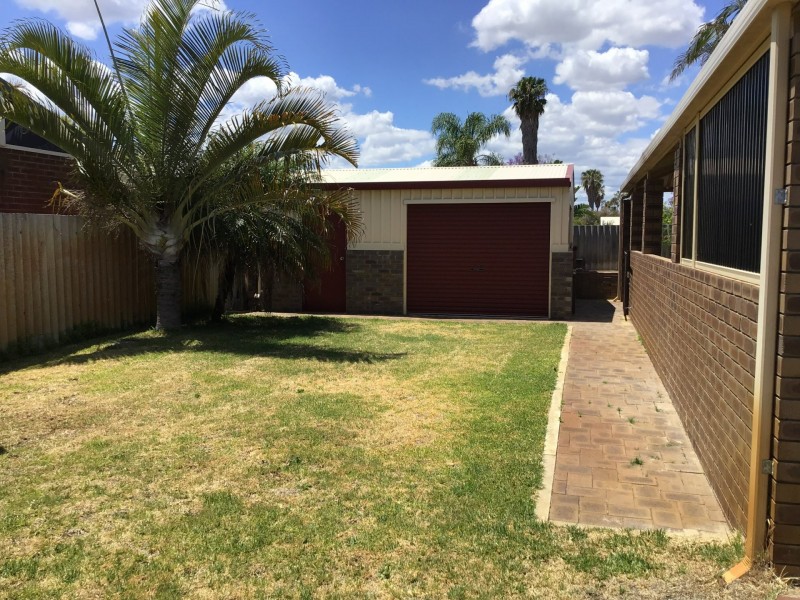 2 Osprey Way, Thornlie WA 6108