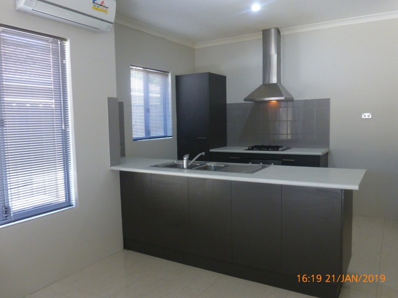 Unit 2/13 Bray Street, Kelmscott WA 6111