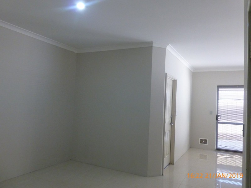 Unit 2/13 Bray Street, Kelmscott WA 6111