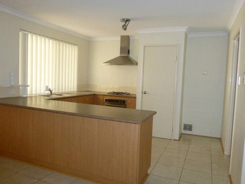 16a Sarah Close, Canning Vale WA 6155