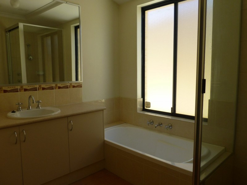 16a Sarah Close, Canning Vale WA 6155