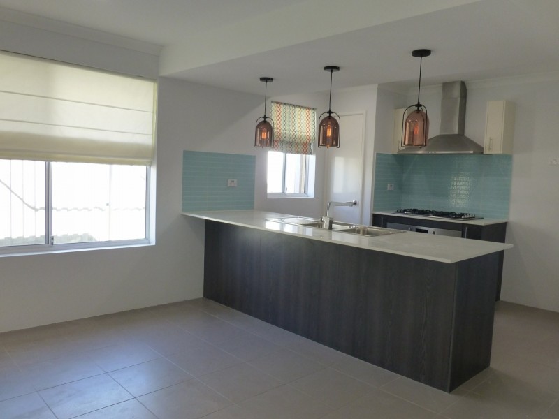 12 Carbeen View, Piara Waters WA 6112