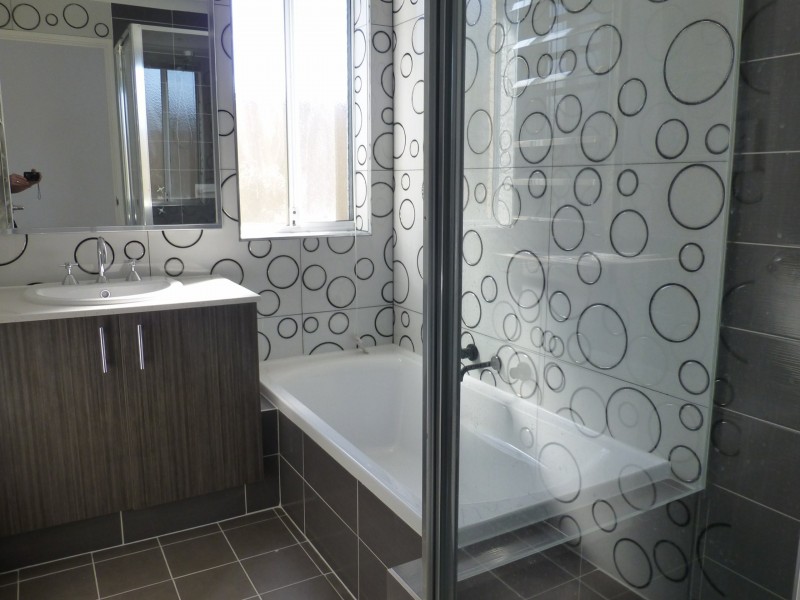 12 Carbeen View, Piara Waters WA 6112