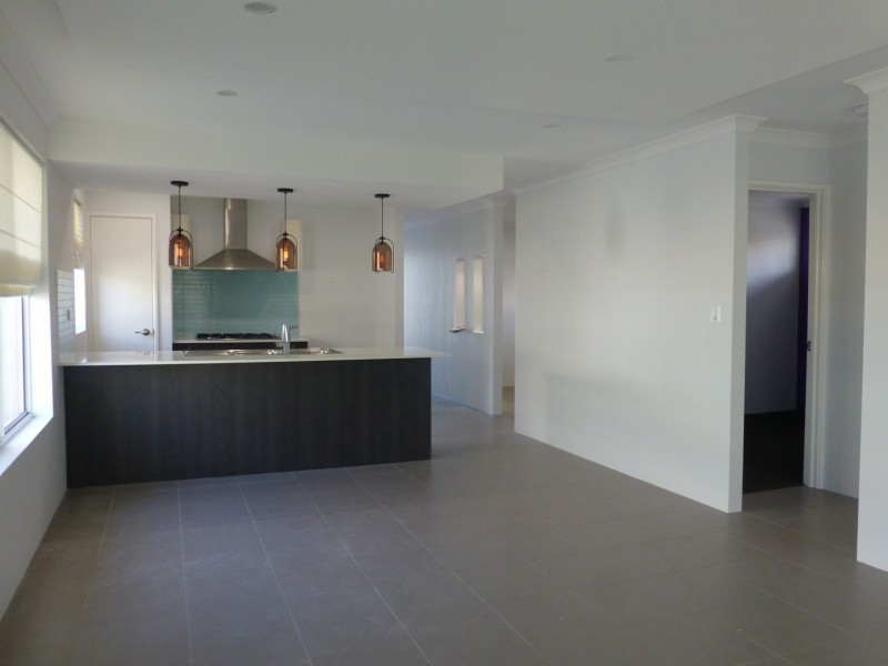 12 Carbeen View, Piara Waters WA 6112