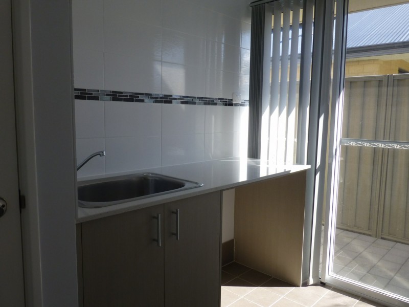 12 Carbeen View, Piara Waters WA 6112