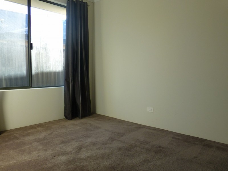 36 St Catharines Promenade, Champion Lakes WA 6111