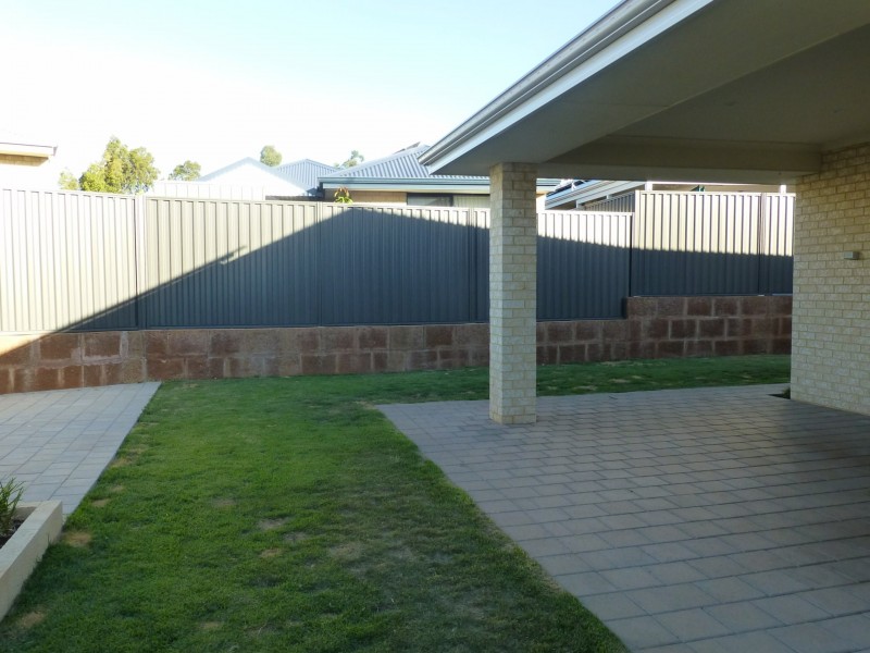 36 St Catharines Promenade, Champion Lakes WA 6111