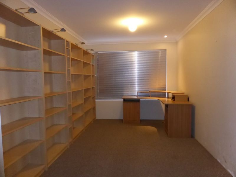 6 Nightingale Road, Southern River WA 6110