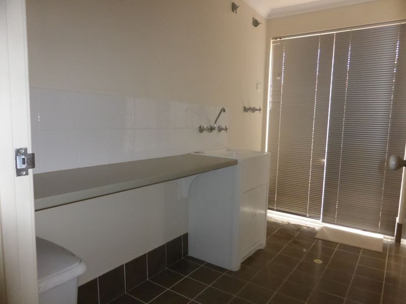 6 Nightingale Road, Southern River WA 6110