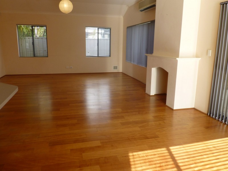 63 Waterperry Drive, Canning Vale WA 6155