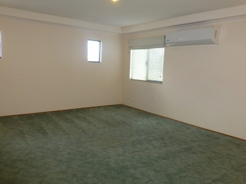 63 Waterperry Drive, Canning Vale WA 6155