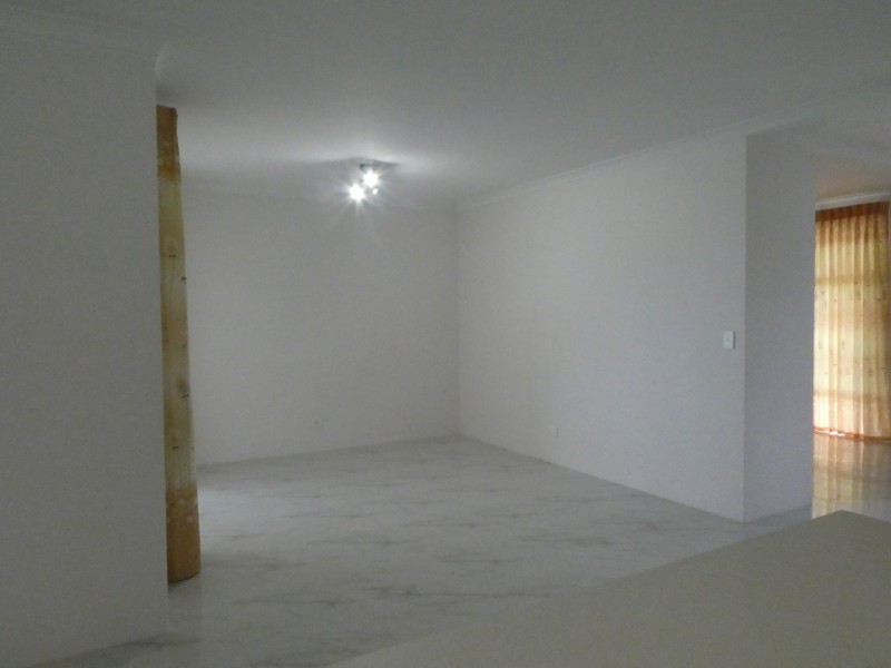 1 Banyoles Circuit, Champion Lakes WA 6111