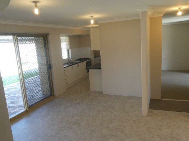 79 Greenway Avenue, Thornlie WA 6108