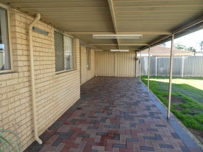 79 Greenway Avenue, Thornlie WA 6108