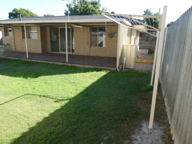 79 Greenway Avenue, Thornlie WA 6108