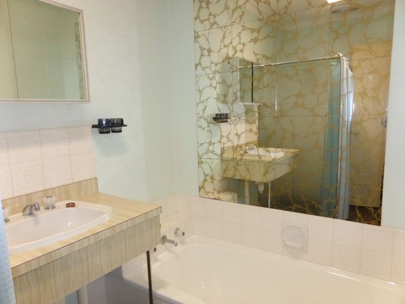 28 Currawong Way, Thornlie WA 6108