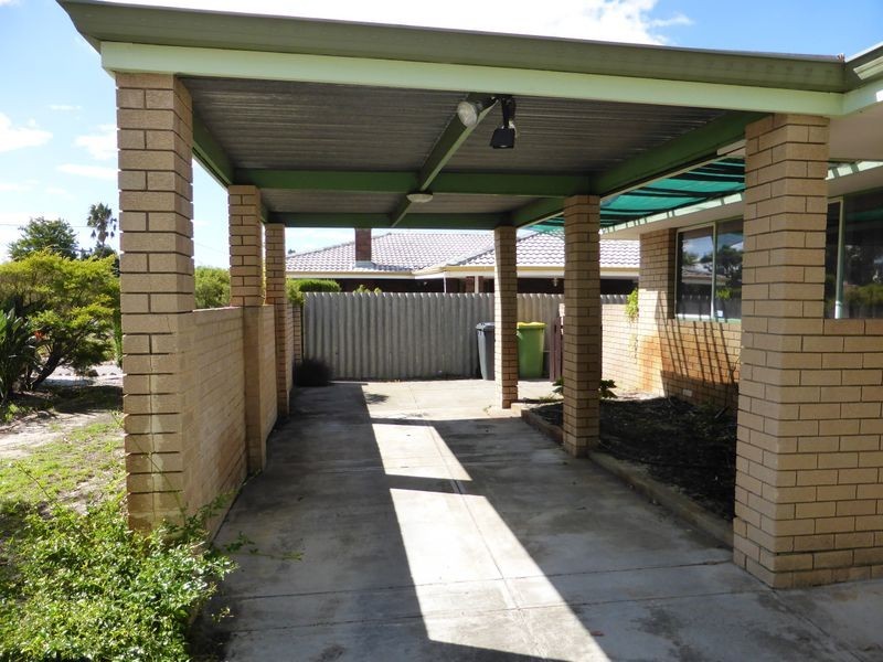 28 Currawong Way, Thornlie WA 6108